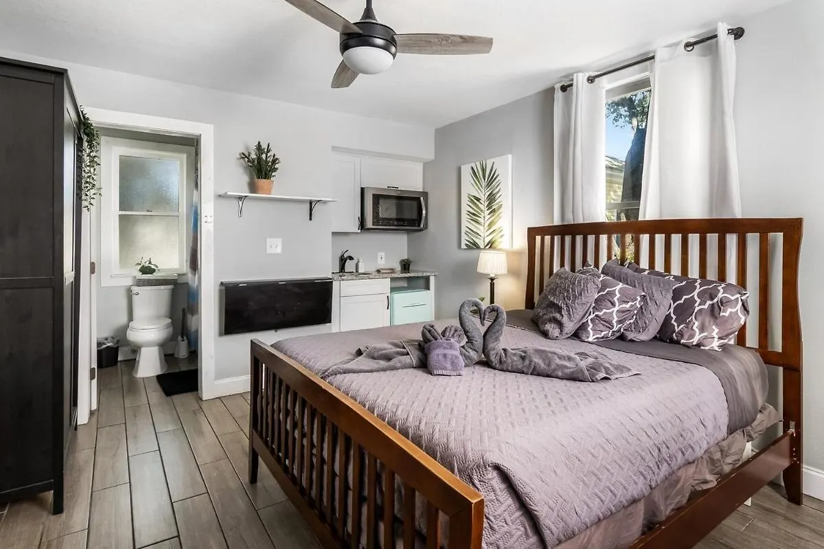 Recently Renovated! 3Br 2Ba Ybor Bungalow Tampa