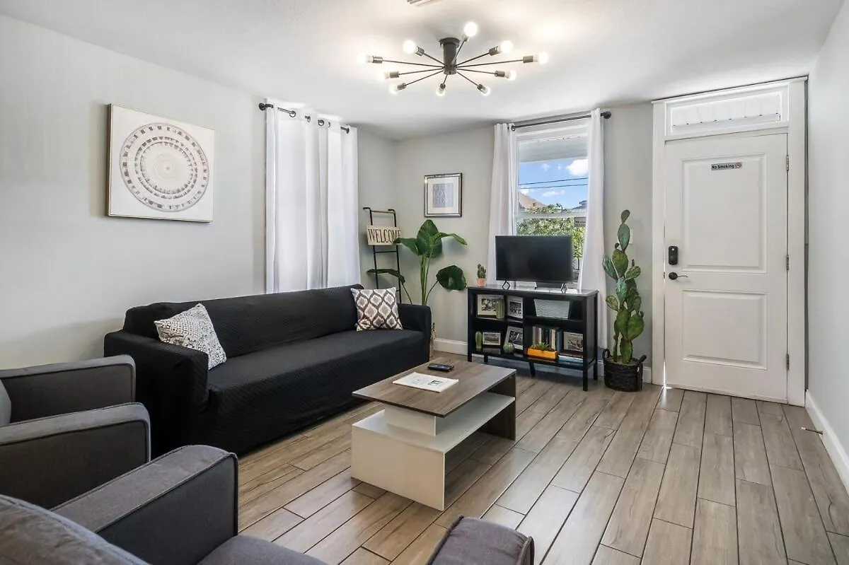 Recently Renovated! 3Br 2Ba Ybor Bungalow Tampa 0*,
